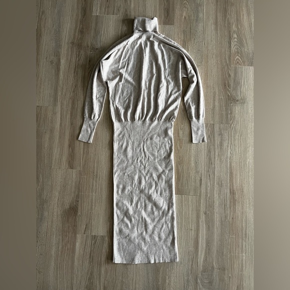 Aritzia Babaton Women’s Bogart Midi Dress Birch  - Size Small - Picture 4 of 10